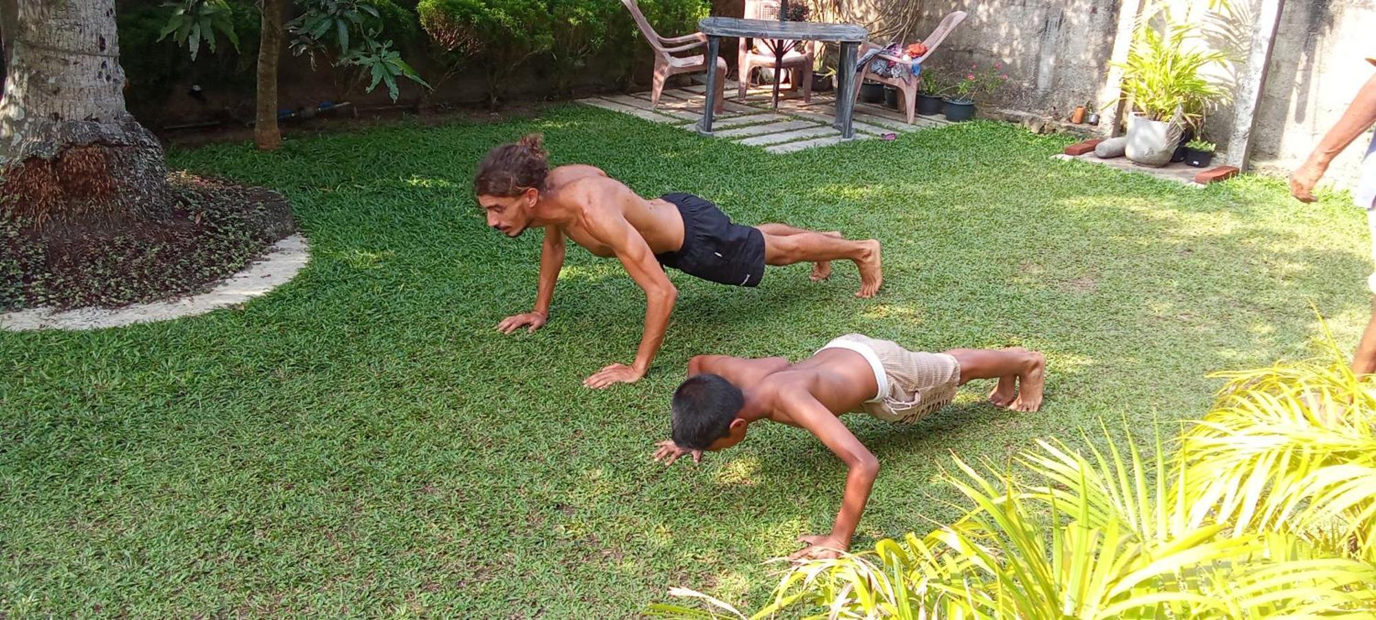 Sanithu Homestay And Villa Galle Bagian luar foto