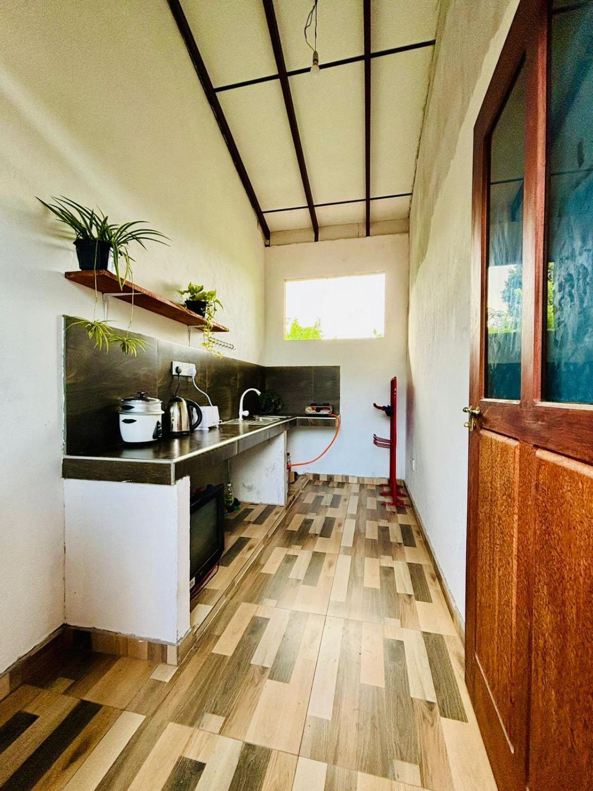 Sanithu Homestay And Villa Galle Bagian luar foto