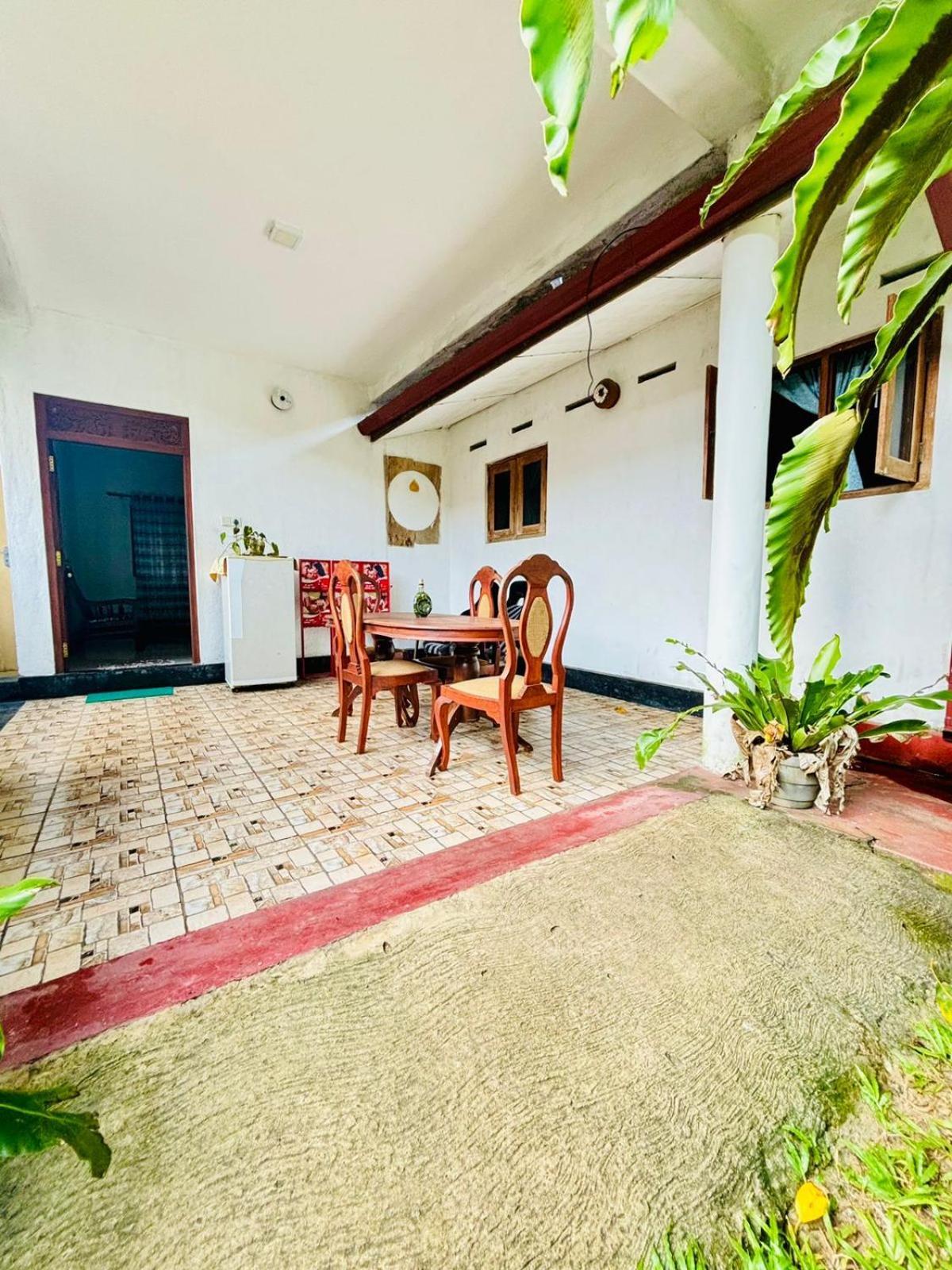 Sanithu Homestay And Villa Galle Bagian luar foto